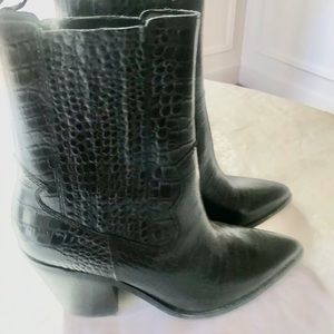 Also black boots never worn size 10